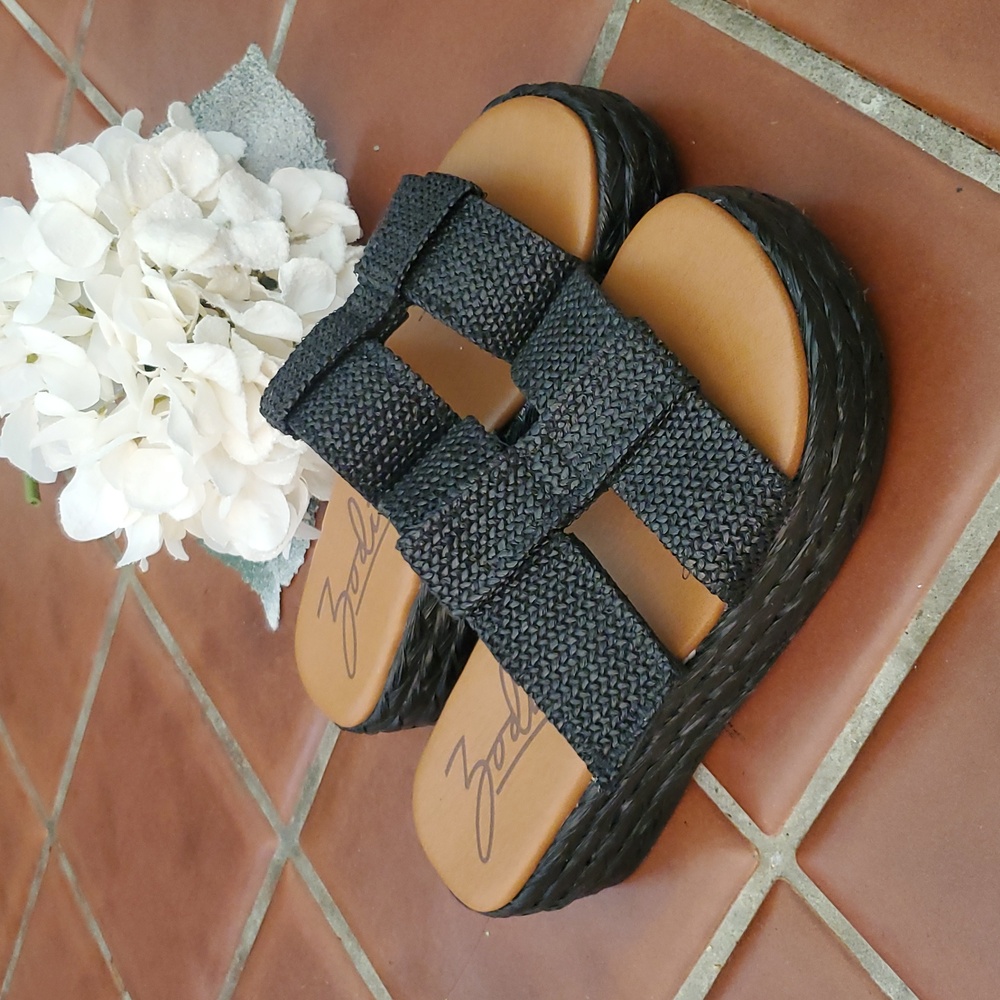Zodiac Izzy Raffia Platform Sandals Size 9.5 NWOT